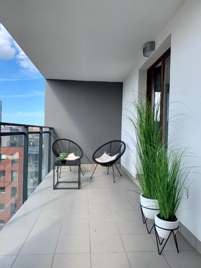 Apartamenty Aura Q4Apartments กดัญสก์ ภายนอก รูปภาพ