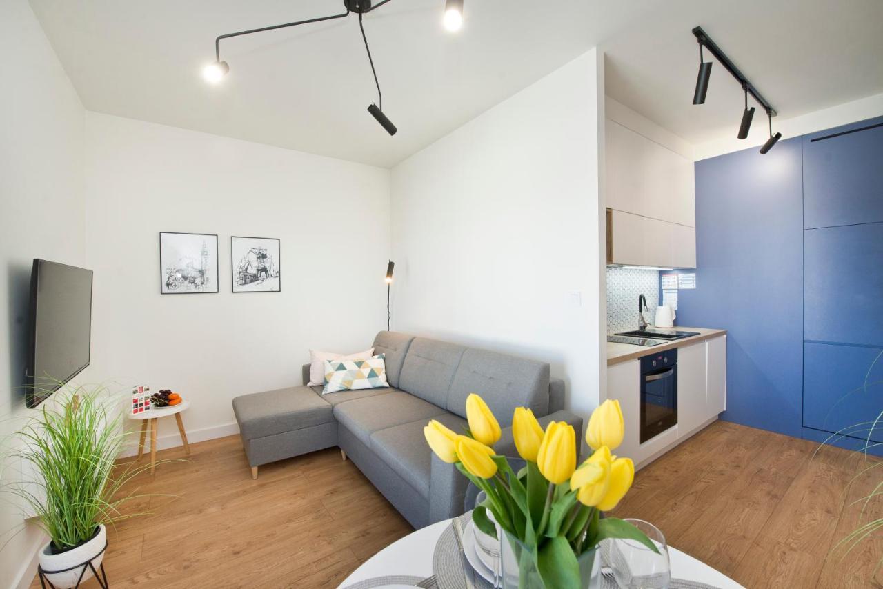 Apartamenty Aura Q4Apartments กดัญสก์ ภายนอก รูปภาพ