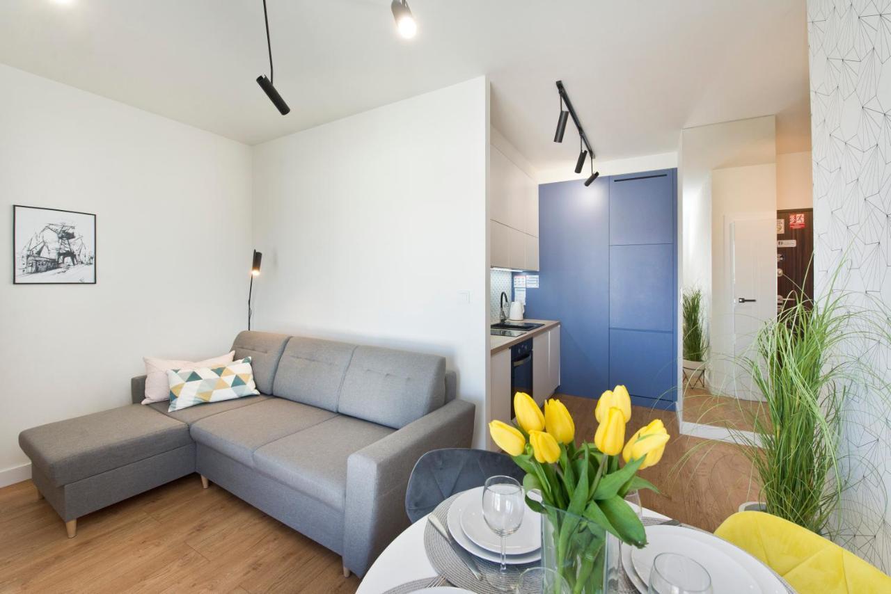 Apartamenty Aura Q4Apartments กดัญสก์ ภายนอก รูปภาพ