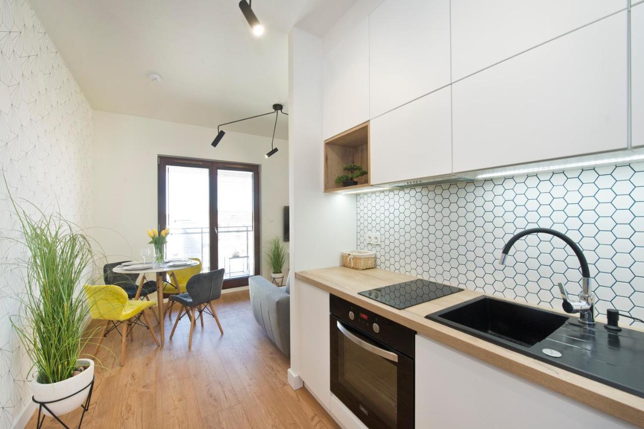 Apartamenty Aura Q4Apartments กดัญสก์ ภายนอก รูปภาพ